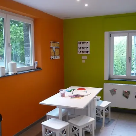 Cozy In With Terrace Falaën